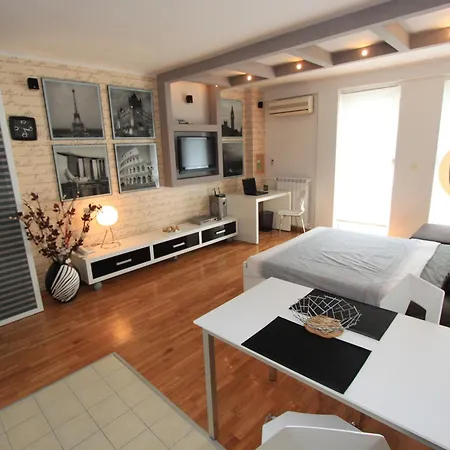 Base * Belgrade