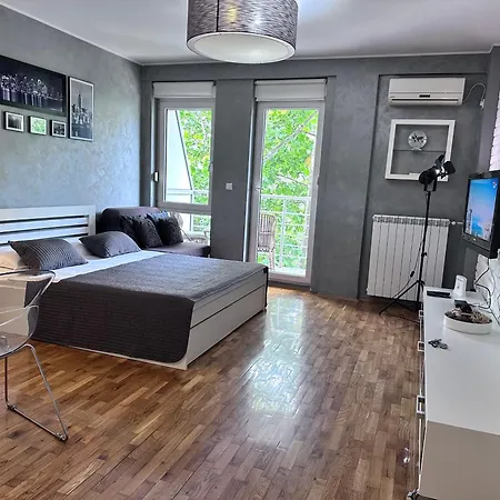 Base Apartment